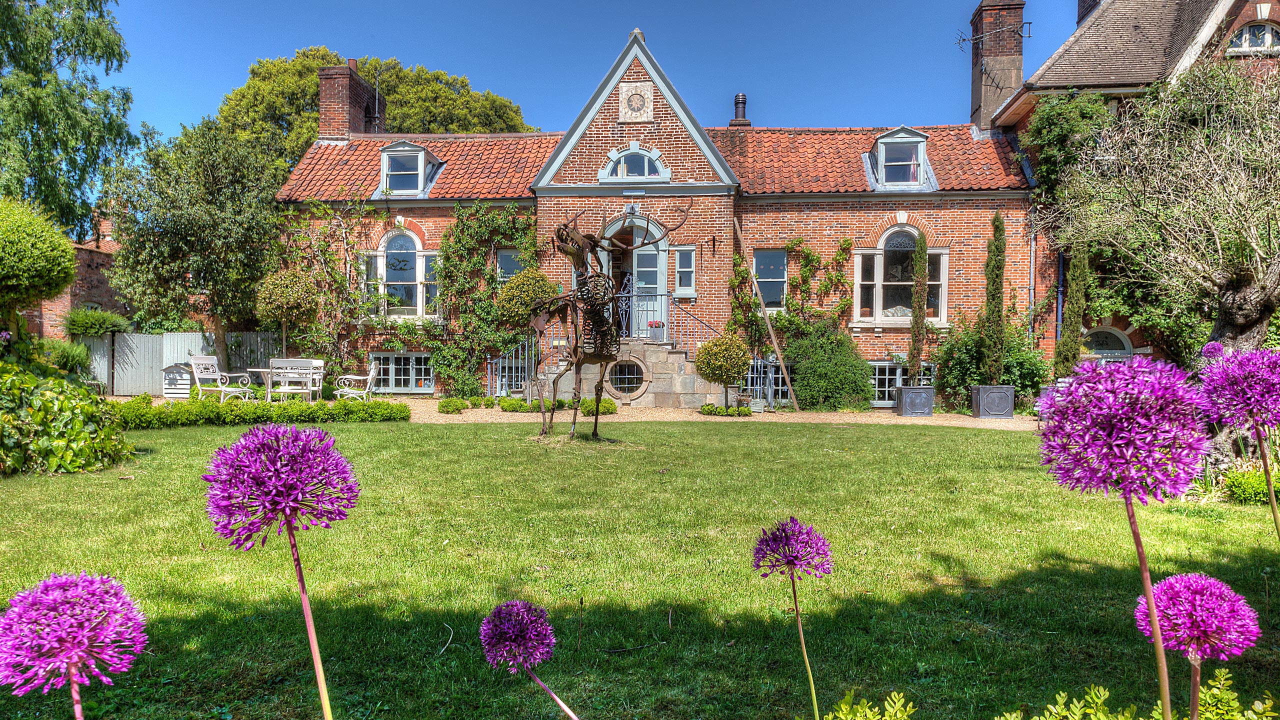 Strattons Hotel, luxury boutique hotel restaurant cafe deli Swaffham